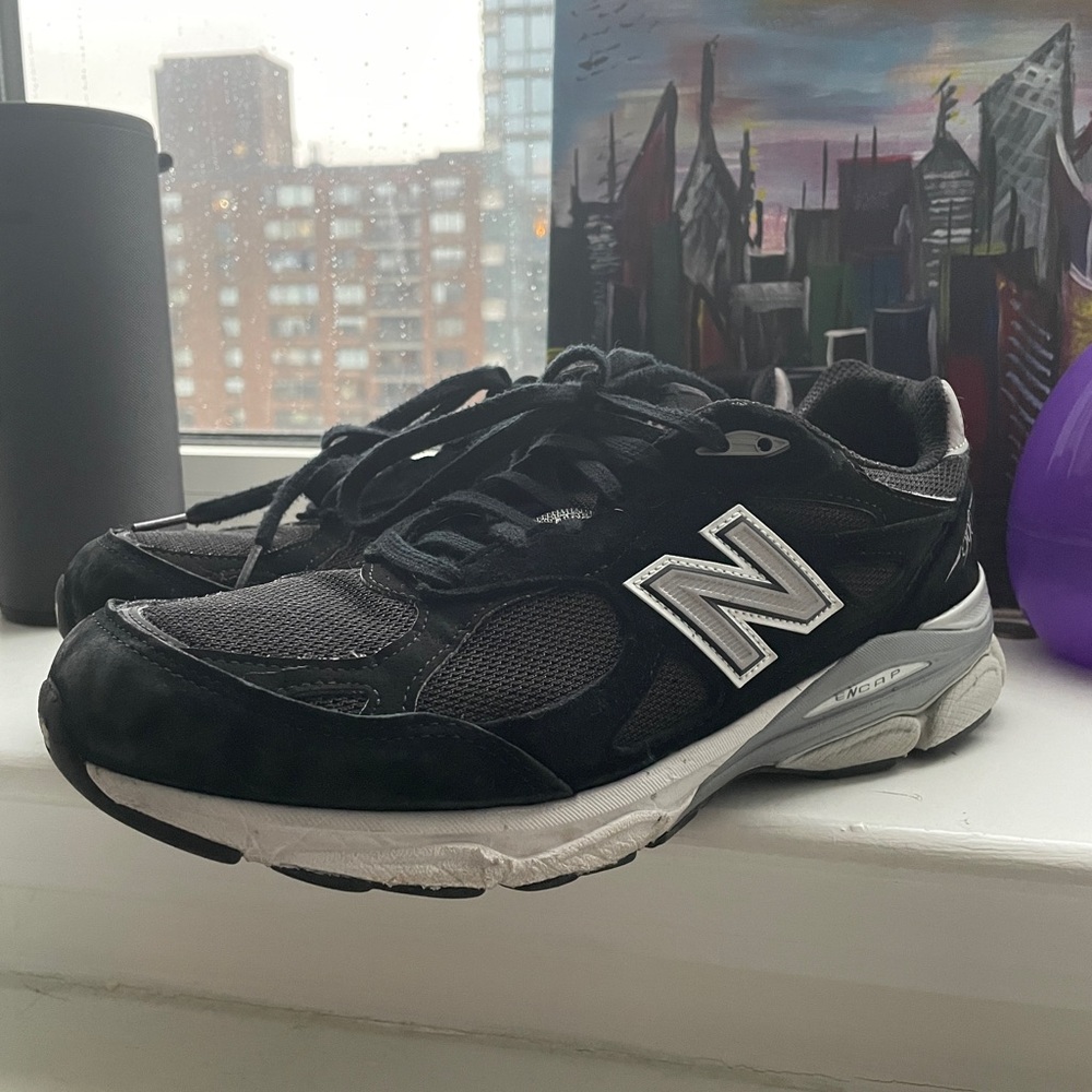 New Balance 990 v3